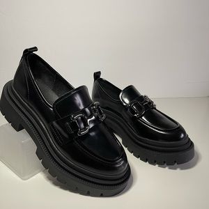 Madden Girl Ashlee Loafer Chunky Platform Heel With Buckle Size 7, Black